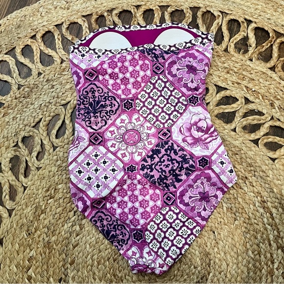 Tommy Bahama 262915 Women Tiles Of Tropic Wire-free Bandeau One-piece Size 4 - Picture 5 of 5